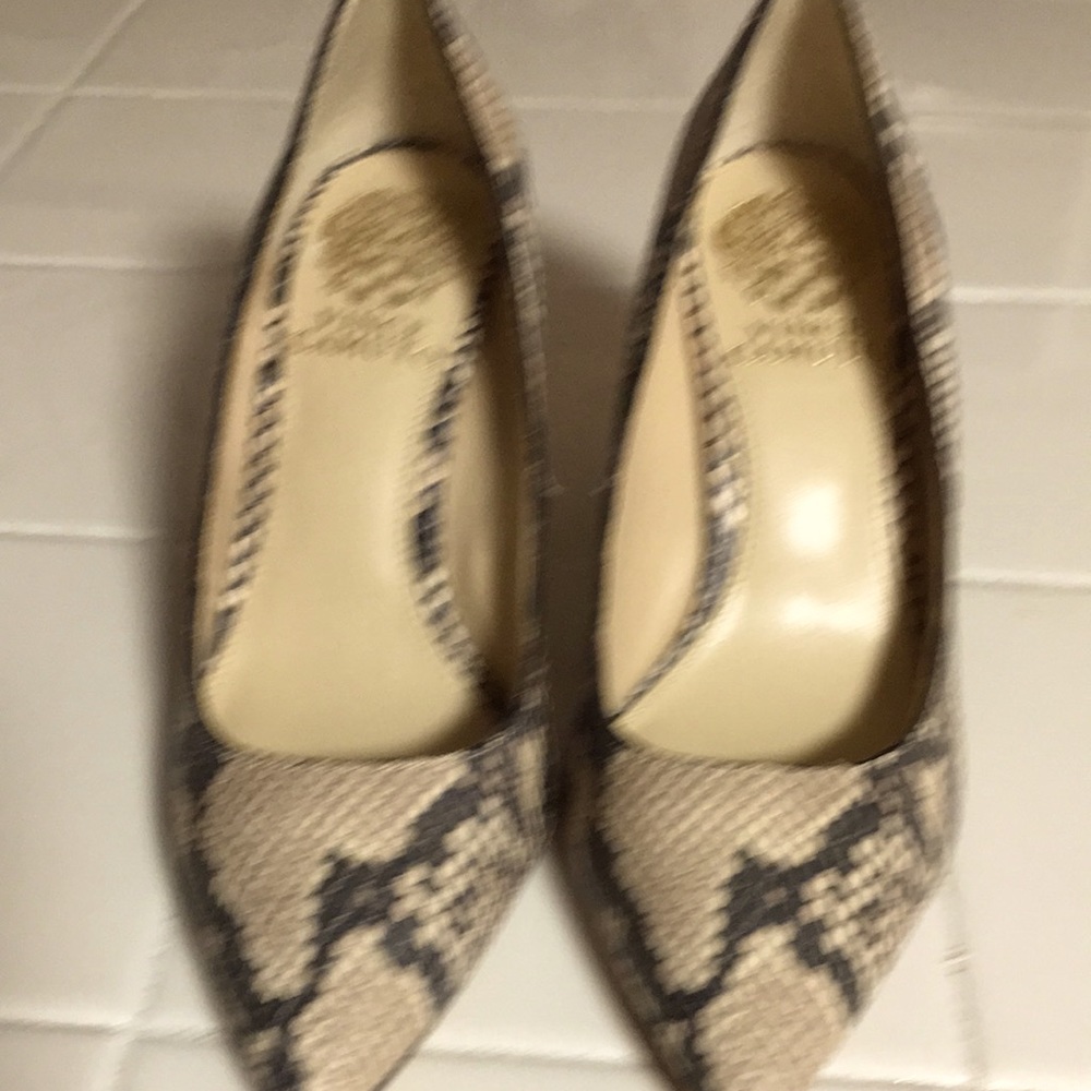 Vince Camuto snake print 4 inch heels